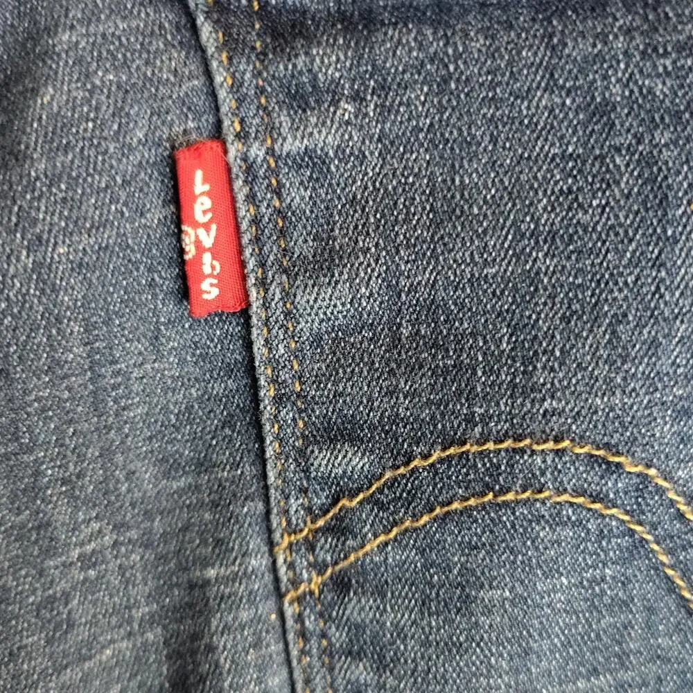 Levi’s Classic Bootcut Jeans Women’s Size 6 (28x32) Medium Wash Stretch